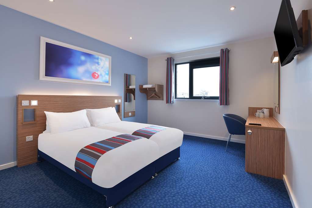 Travelodge Cameron Toll Hotel Edimburgo Habitación foto